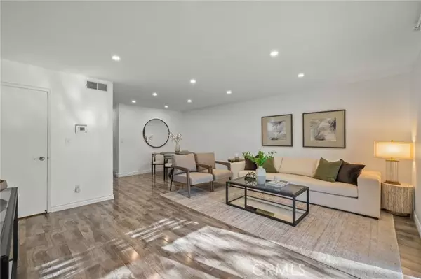 5017 Cartwright 3, North Hollywood, CA 91601