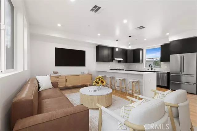 North Hollywood, CA 91606,11410 W Calvert ST