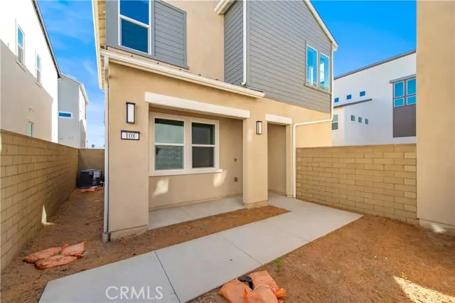 108 Tiffin, Irvine, CA 92618