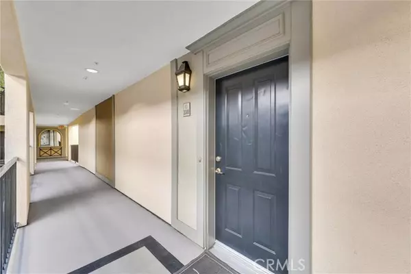 Irvine, CA 92612,3300 Watermarke PL