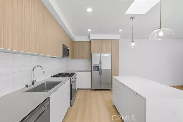 Studio City, CA 91604,12078 Guerin ST 107