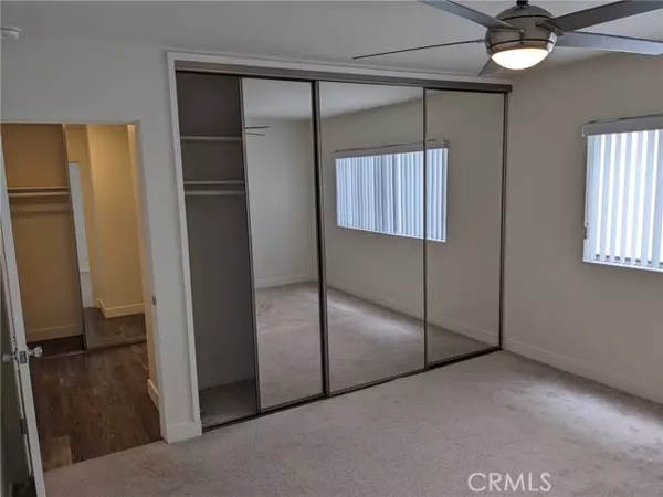 Los Angeles, CA 90049,11942 Darlington AVE 6