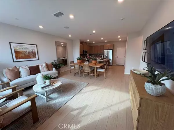 Ontario, CA 91761,3580 S Eichler Paseo 106