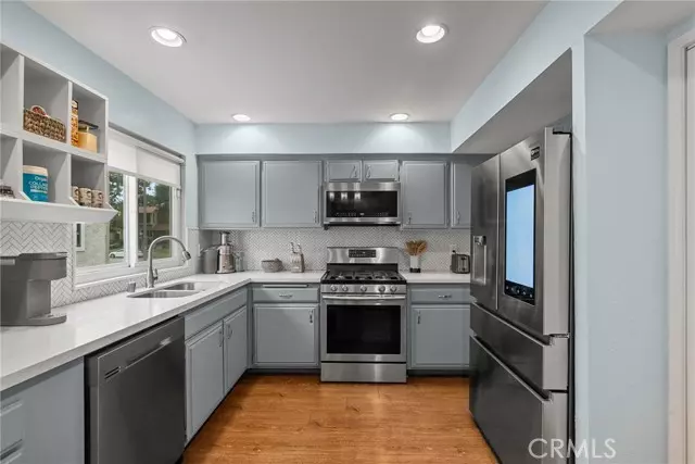 19540 Sherman WAY 602, Reseda, CA 91335