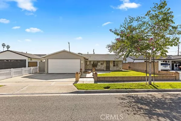Costa Mesa, CA 92626,995 Post RD