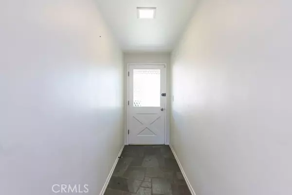 Van Nuys, CA 91406,6563 Bianca