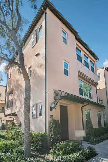 Irvine, CA 92618,107 Kestrel