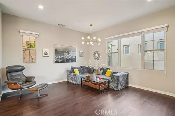 Irvine, CA 92618,107 Kestrel