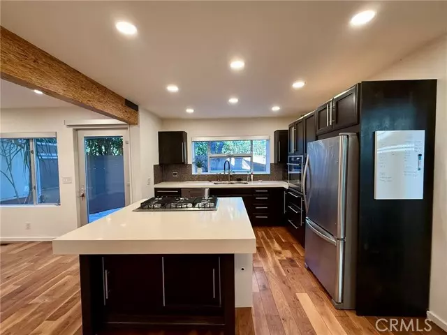 2302 Oakwood AVE, Venice, CA 90291