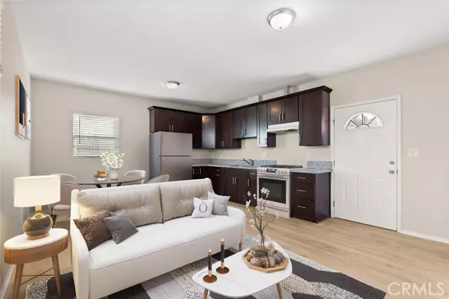 Long Beach, CA 90805,2907 E Sawyer ST 1/2