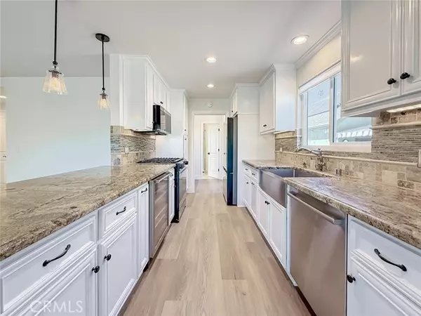 West Hills, CA 91307,23275 Hamlin