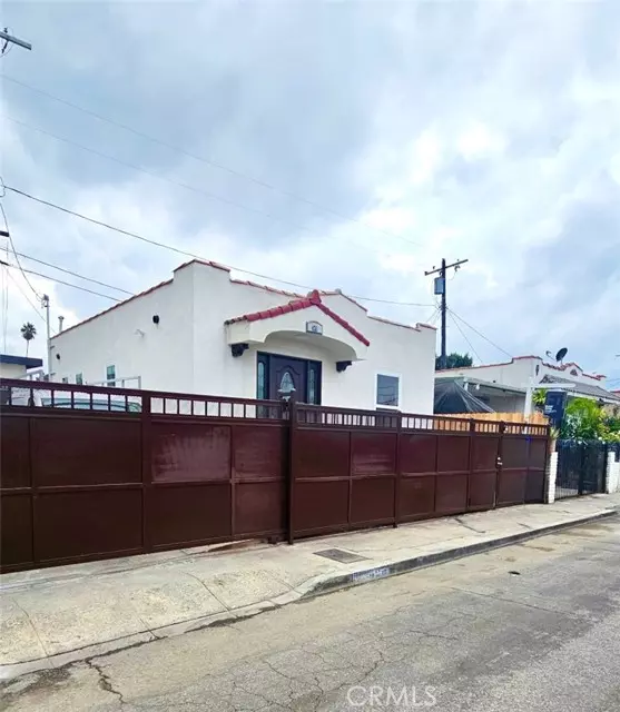 Los Angeles, CA 90003,426 W 63rd