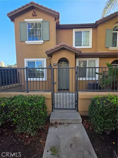 Ontario, CA 91764,2035 E Harvard Privado