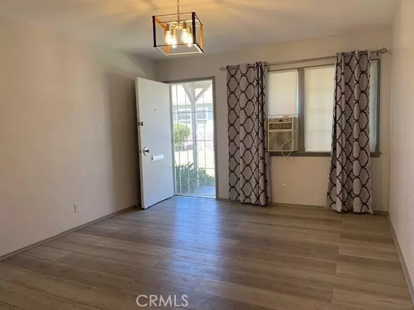 Burbank, CA 91504,2542 N Brighton