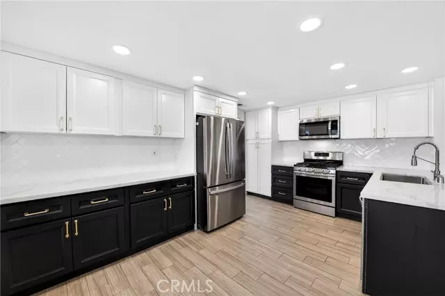 Corona, CA 92882,3355 Sterling DR