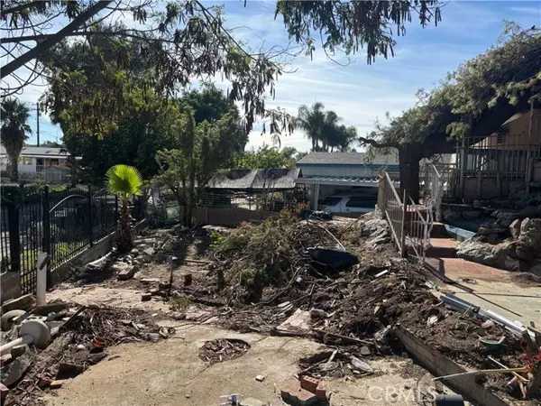 Perris, CA 92570,382 Altura