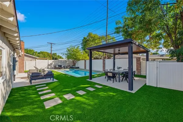 West Hills, CA 91307,23010 Hartland