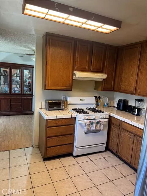 Arleta, CA 91331,14222 Filmore