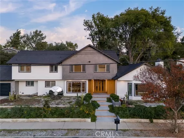 Chatsworth, CA 91311,9742 Farralone