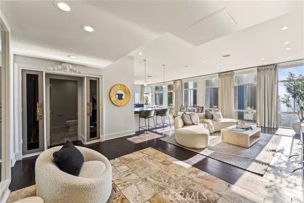 Los Angeles, CA 90012,800 W 1st