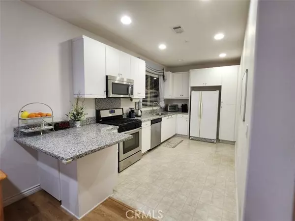 Anaheim, CA 92805,411 S Anaheim BLD 1