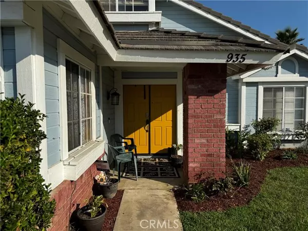 Rialto, CA 92376,935 W Wabash