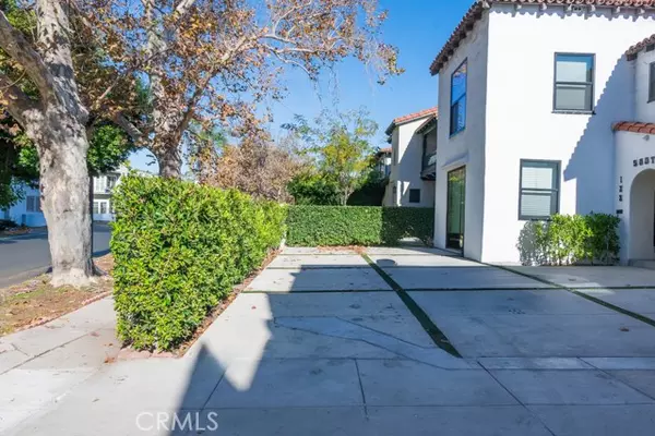 Los Angeles, CA 90048,128 S Harper