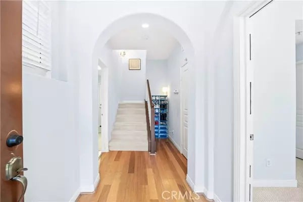 Irvine, CA 92603,39 Tall Oak