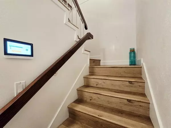 Escondido, CA 92027,2135 E Valley PKWY 7