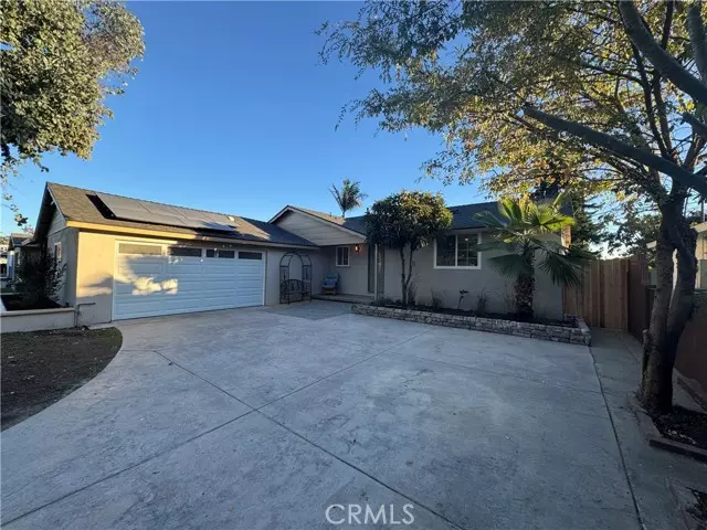 Orange, CA 92867,1344 E Mayfair