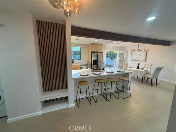 Orange, CA 92867,1334 E Mayfair