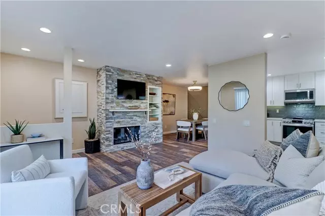 3605 E Anaheim ST 102, Long Beach, CA 90804