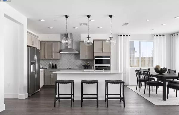 Manteca, CA 95337,Halo PL