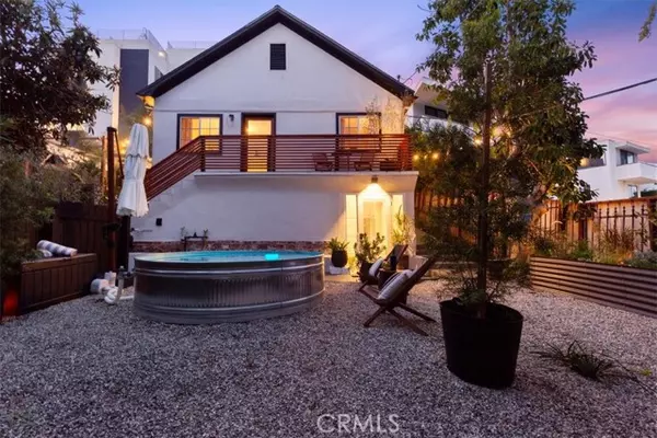 2207 - 2009 Apex AVE, Los Angeles, CA 90039