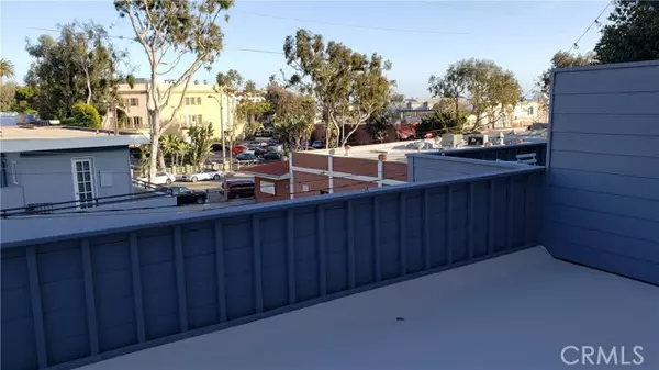 Laguna Beach, CA 92651,215 Lower Cliff Dr D