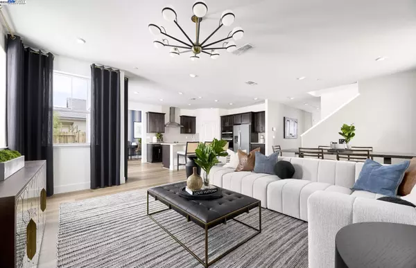 Manteca, CA 95337,Halo PL