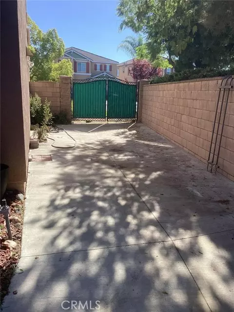 Murrieta, CA 92563,38133 Camarada