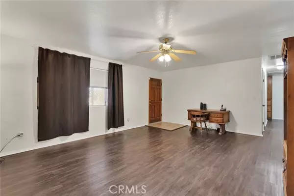 Apple Valley, CA 92307,15481 Ramona