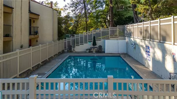 Glendale, CA 91208,1881 Alpha RD 8