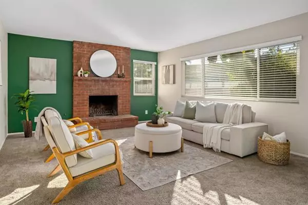 Vista, CA 92084,1227 Dolphin CIR