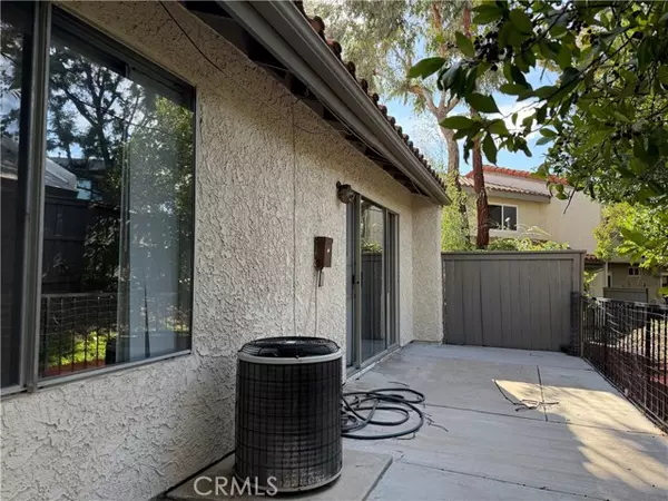 Porter Ranch, CA 91326,19547 Rinaldi 27