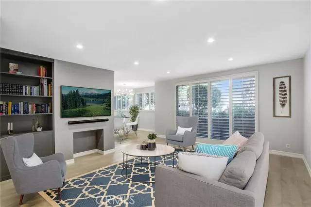 Encino, CA 91316,4949 Genesta AVE 104