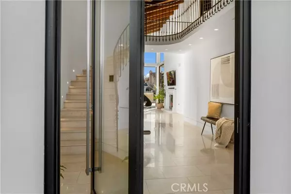 Huntington Beach, CA 92649,4072 Morning Star