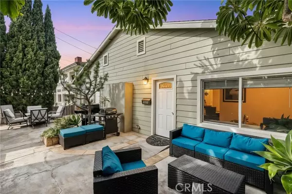 Laguna Beach, CA 92651,352 Thalia