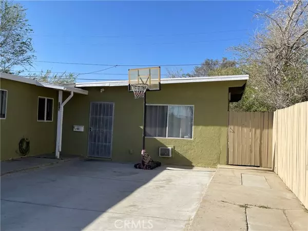 Lancaster, CA 93534,719 W Avenue H13