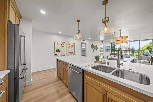 La Jolla, CA 92037,2500 Torrey Pines Rd 305