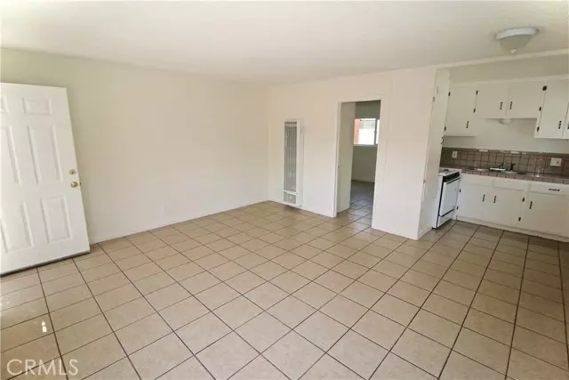 14059 Foothill 7, Sylmar, CA 91342