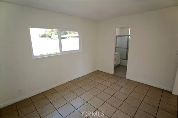 Sylmar, CA 91342,14059 Foothill 7