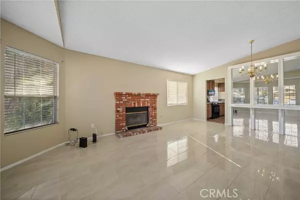 Lancaster, CA 93535,43815 Silver Bow RD