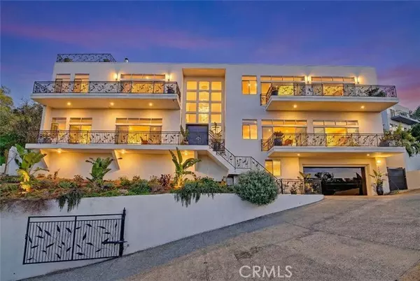 Sherman Oaks, CA 91423,3952 Oakfield DR